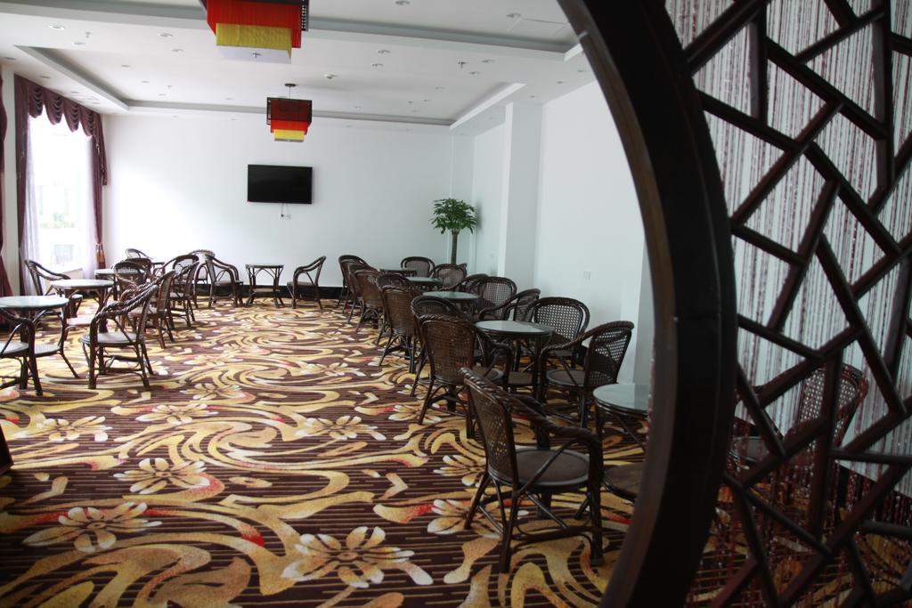 Shanghai Shuiting Holiday Hotel Екстериор снимка